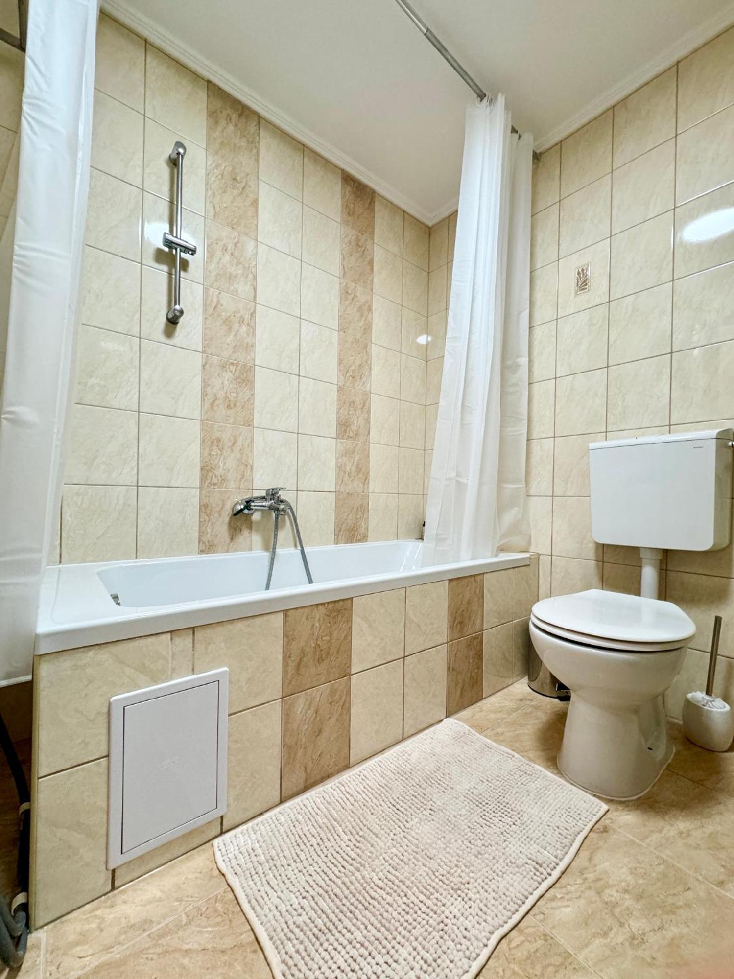 Apartment Nepszinhaz With Ac *