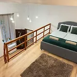Nepszinhaz Apartment With Ac